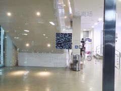 -蓝色港湾停车场