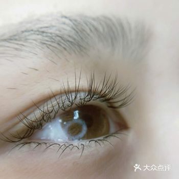 非常棒的指甲和种睫毛体验