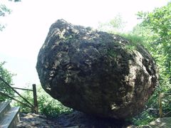 风动石-野三坡百草畔景区