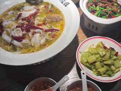 -酸渡·老坛酸菜鱼·现炒下饭菜(港惠新天地店)