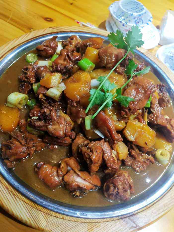 齐得隆鲜炒大盘鸡-"来怀安县城第三天,在宾馆楼底下找到了这个.