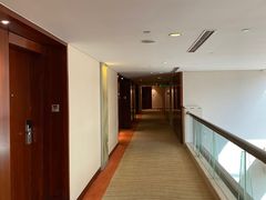 -上海浦东假日酒店