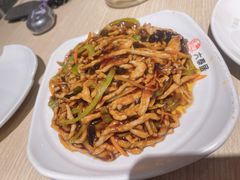 -六泰居·尔滨地标·东北菜(泰山路店)
