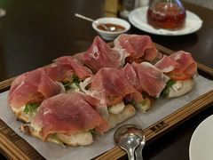 -卡佩罗意大利餐厅及酒吧Al Cappello Trattoria