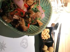 -默加东南亚美食(大宁音乐广场店)