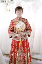 -现代经典婚纱摄影