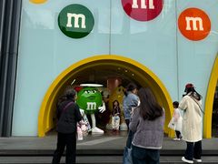 -m豆巧克力世界(上海世茂广场店)