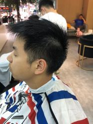 -诗悦发型烫染SALON