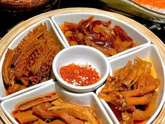 -蘑界·野生菌火锅(深业上城店)