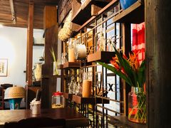 -Cuc Gach Quan Restaurant