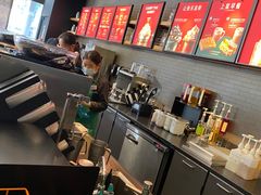 -星巴克臻选(莘庄仲盛店)