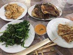 -曼听小寨岩香宰傣家美食城(勐海路店)