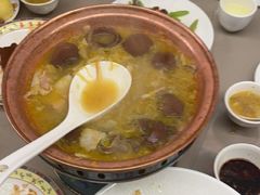 酸菜炖白肉-鹿鸣春饭店(总店)