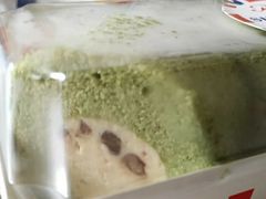 -红宝石·鲜奶小方·海派西点房(丰庄店)