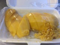 -芒果糯米饭摊子