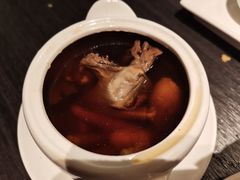 养生黑蒜乳鸽汤-鹊玥·粤菜小馆(汇智国际商业中心店)