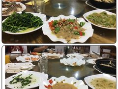 -临高金奖烤乳猪(长滨路店)