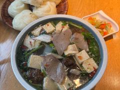 -金莹丸子汤清真(朝外SOHO店)