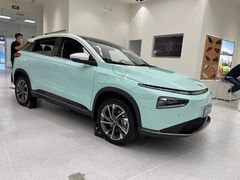 -小鹏汽车(北京龙湖长楹天街销售中心)