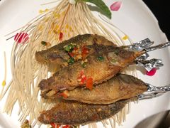香酥禾花鱼-佬麻雀·新湘菜(珠海金发购物中心店)