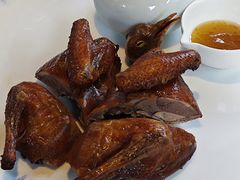 金牌烤乳鸽-夜宴江景餐厅