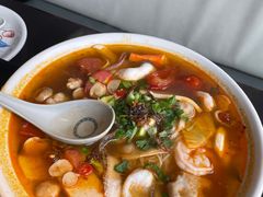 -大头虾越式风味餐厅(光明广场店)