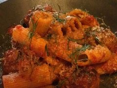 直通心粉配肉丸-Carbon莫卡哆·意大利复古集市餐厅(杭州大厦店)