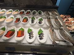 -雍容荟帝王蟹活龙虾展台自助(IFS黑金店)