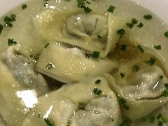 特色荠菜馄饨-潘国仙耳光馄饨(黄家阙路店)