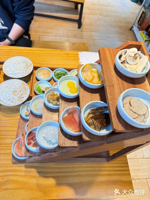 勺子米线·云南传统小吃市集(四方街店)图片