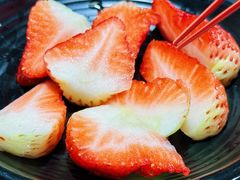 -果松木炭酸菜铜火锅·外婆参鸡汤