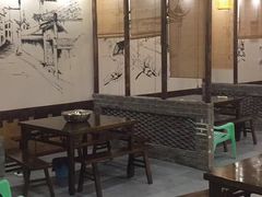 -黄桷树曹家私房菜(江与城店)