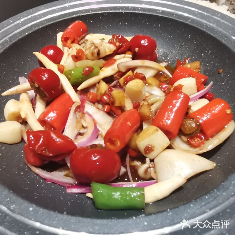 特别是摆盘特别好看。不管是品尝还是拍照都值得一试