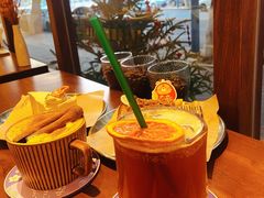 -C.Y Cafe