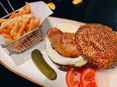 宝丽嘉汉堡-上海苏宁宝丽嘉酒店·Cafe Bellagio西餐厅