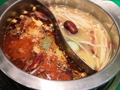 菌汤鸳鸯锅-巷子里头麻辣烫火锅串串(立秦广场店)