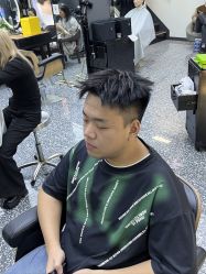 点击看大图 -藤野造型专业烫染接发