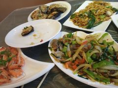 -覃记海鲜美食餐厅