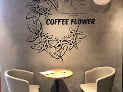 用餐区-瑞幸咖啡(时代TIT广场店)