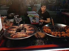 -六合夜市