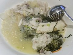 -严记小天府酸菜鱼(西四路店)