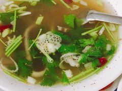 -老钟家烤羊排·敦伊阁清真餐厅胡羊焖饼