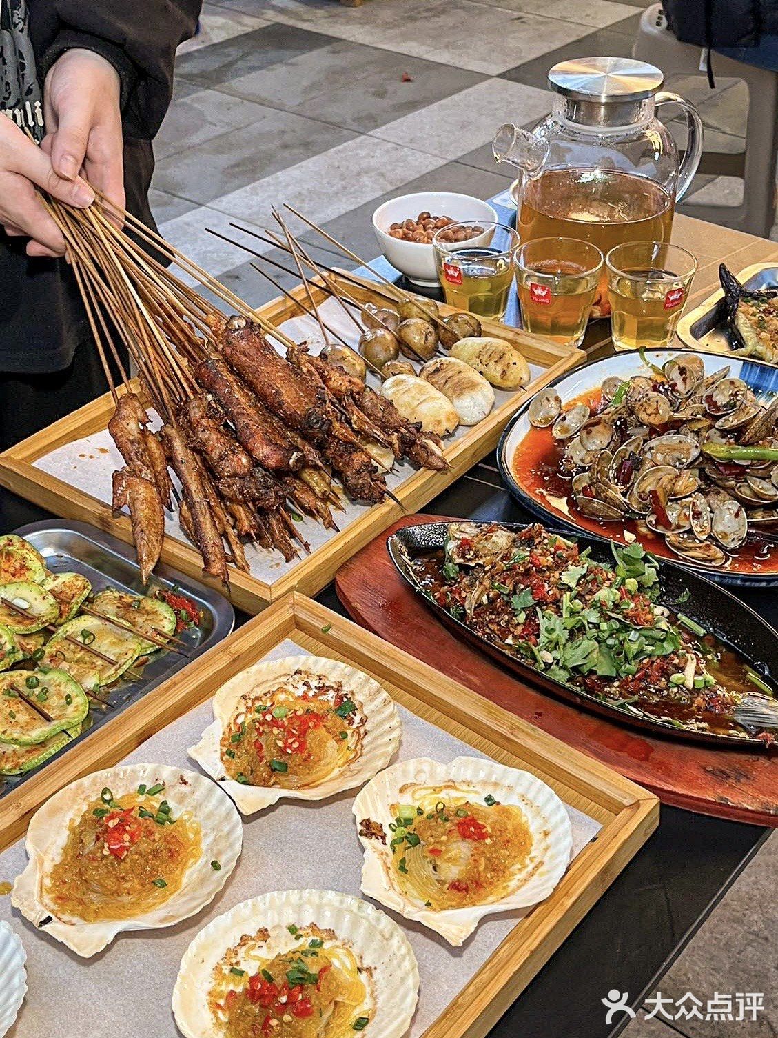 好吃到扶墙走的乐山烧烤啊！可以连吃4天！