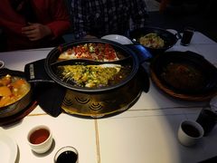 -阿瓦山寨·湘菜现炒·剁椒鱼头王(咸阳总店)
