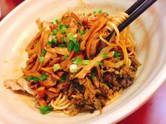 -佬钱湾仔(衣裳街店)