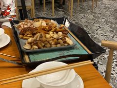 -云朵石锅鱼·野生菌餐厅(蒗放店)