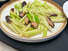 羊肚菌百合芦竹笋-拾溪餐厅(杭州千禧度假酒店)