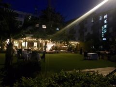 -The Tiki Bungalow提基小木屋酒吧