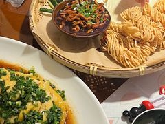 -魏铭鱼头捞饭(晋阳路店)