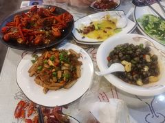 -老鄞江清水龙虾•赵赵家(江北店)